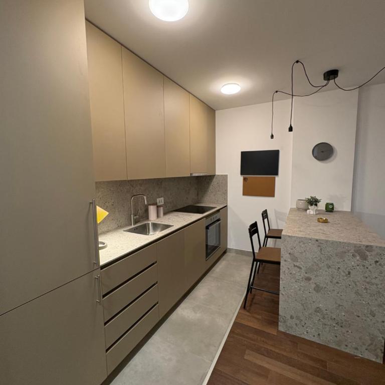 I&I Tesla Apartments II - One-Bedroom Apartment - 3