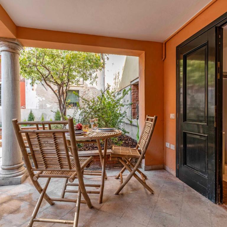 Canal Secret Garden - One-Bedroom Apartment - 15