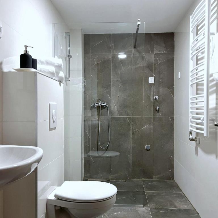 Apartments & rooms Nordica - Twin Room - 4