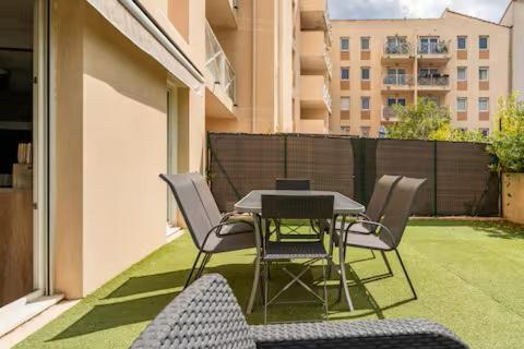 Appartement 3 pièces Avignon Parking privé - Apartment mit 2 Schlafzimmern - 27