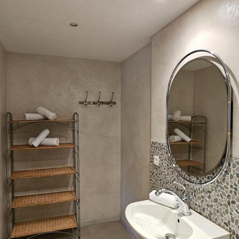 Le Clos Saint Jean, vue Cité, piscine et parking - Studio mit Poolblick - 24
