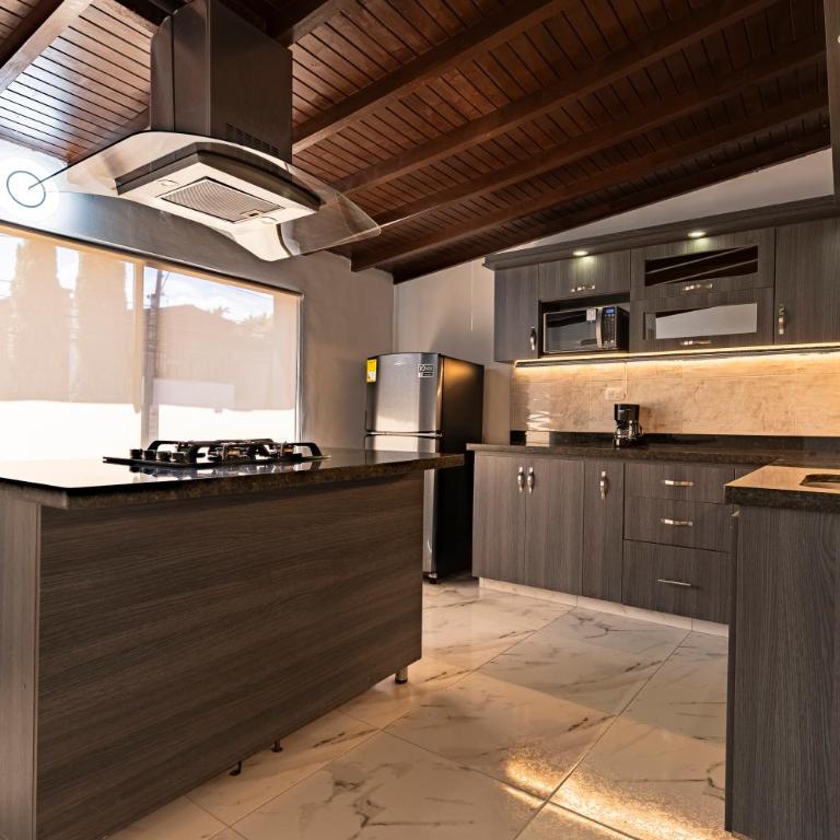 Hotel Loft 72 - Deluxe Room (2 Adults + 1 Child) - 3
