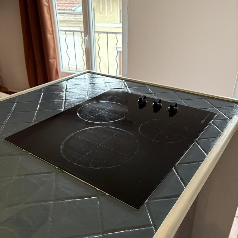 Studio Provençal au centre-ville de Vienne - Appartement 1 Chambre - 10