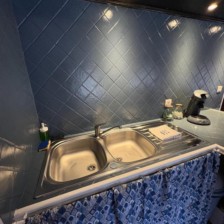 Studio Provençal au centre-ville de Vienne - Appartement 1 Chambre - 28