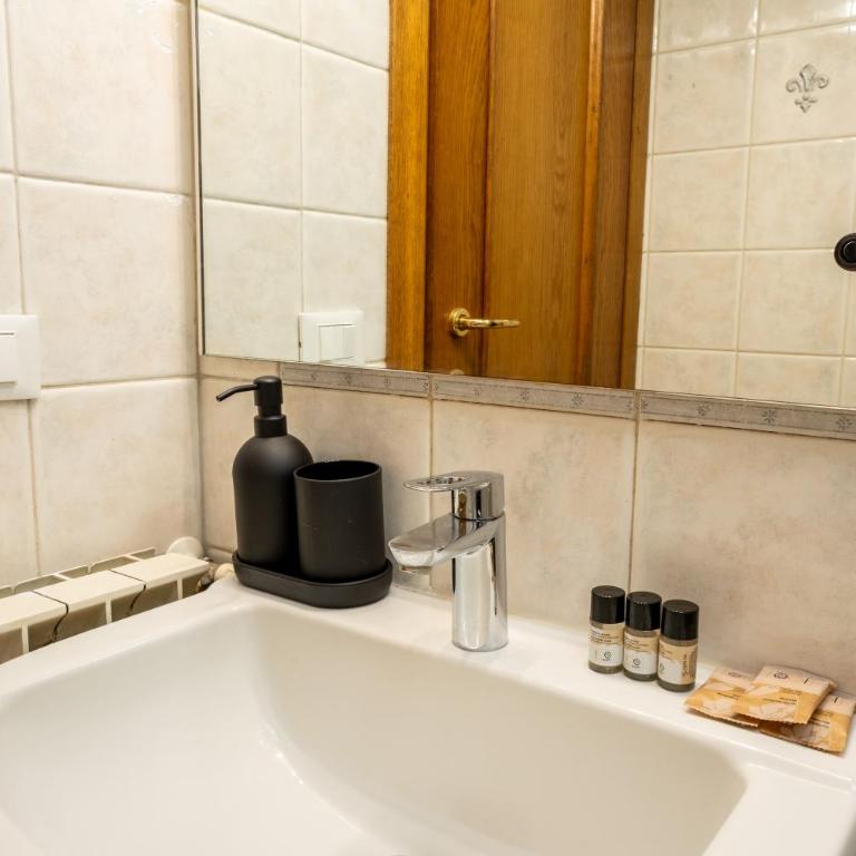 TuscoLiving Rome - Metro A Numidio Quadrato 15 minuti Roma Centro - Appartamento con 1 Camera da Letto - 12