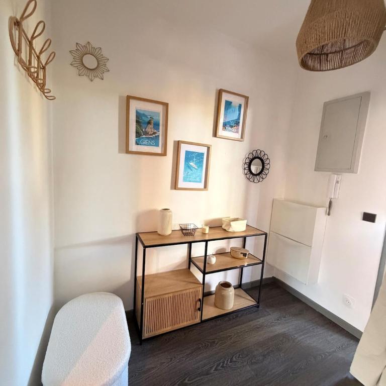 Studio terrasse au Port dHyères, Piscine, parking - Appartamento con 1 Camera da Letto - 6