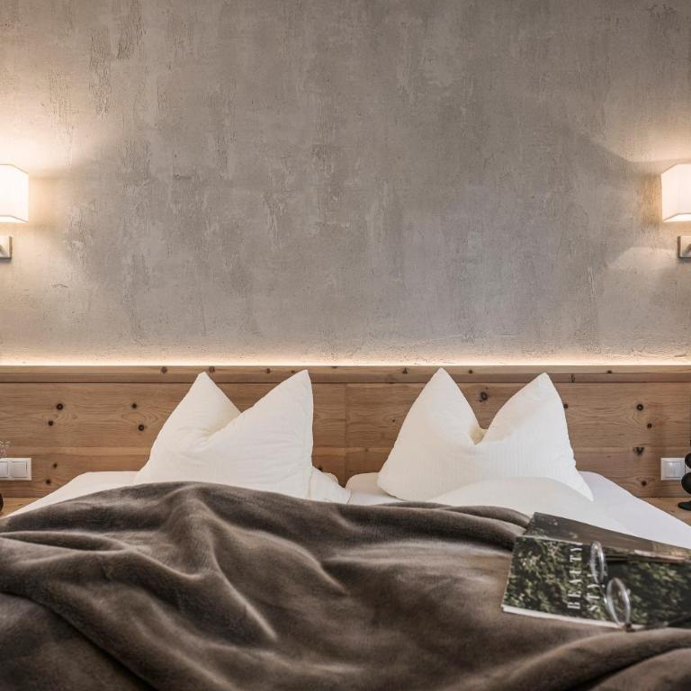 Appartements Alpenkristall - Two-Bedroom Apartment with Balcony - 8