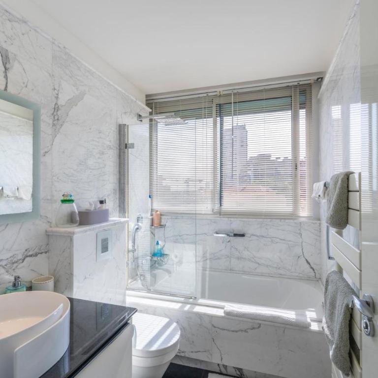 Seaview, Pool and Gym! In Monaco - Appartement 2 Chambres avec Balcon et Vue sur la Mer - 5