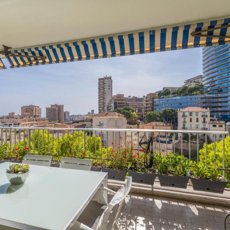 Seaview, Pool and Gym! In Monaco - Appartement 2 Chambres avec Balcon et Vue sur la Mer - 10