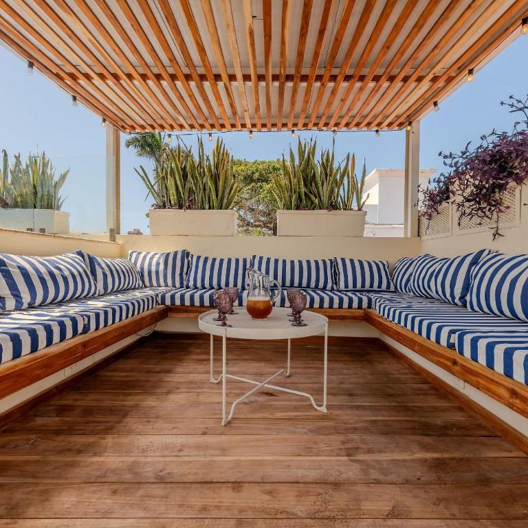 5 Bedroom House in the Walled City with Pool - Deluxe Villa - 47