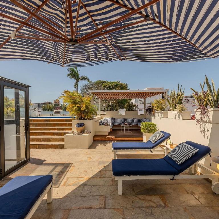5 Bedroom House in the Walled City with Pool - Deluxe Villa - 56