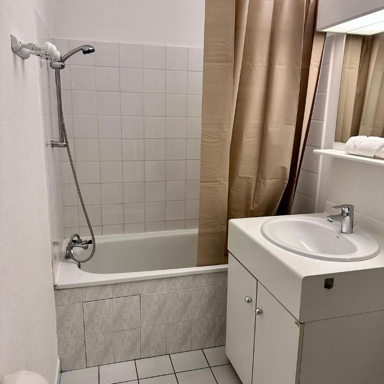 Studio équipé et cosy proche gare Grenoble - Apartment mit 1 Schlafzimmer - 11