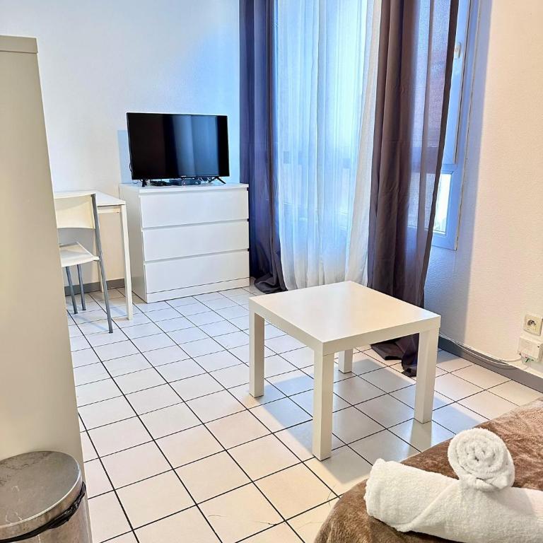 Studio équipé et cosy proche gare Grenoble - Apartment mit 1 Schlafzimmer - 3