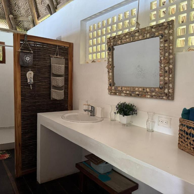 Suemar Cabaña de Playa en Isla de Tierra Bomba - Two-Bedroom House - 7