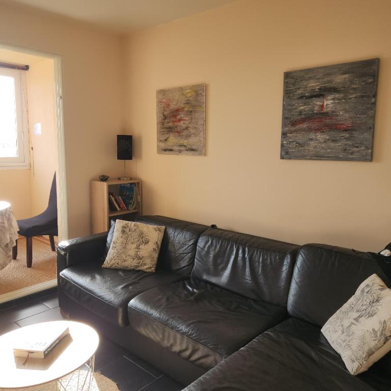 Bel appartement avec vue sur l'hippodrome - Two-Bedroom Apartment - 8