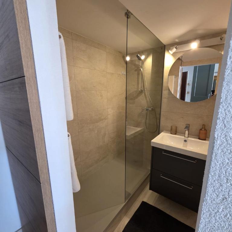 Studio avec terrasse et piscine - Aux Petits Sapins - Appartamento con 1 Camera da Letto e Terrazza - 8