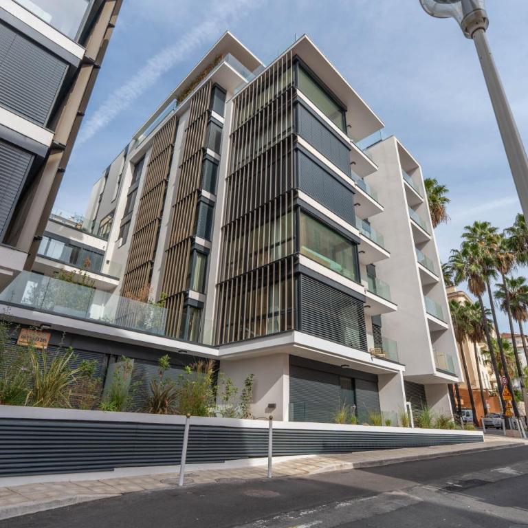 Monaco Bliss apartments 5 min to Casino - One-Bedroom Apartment - 24