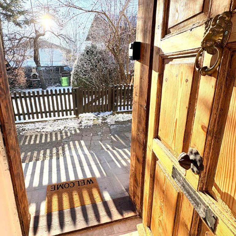 Zentrale Wohnung in Garmisch mit Zugspitzblick - Apartment mit 2 Schlafzimmern und Bergblick - 1