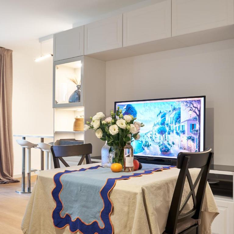 Monaco Bliss apartments 5 min to Casino - One-Bedroom Apartment - 7