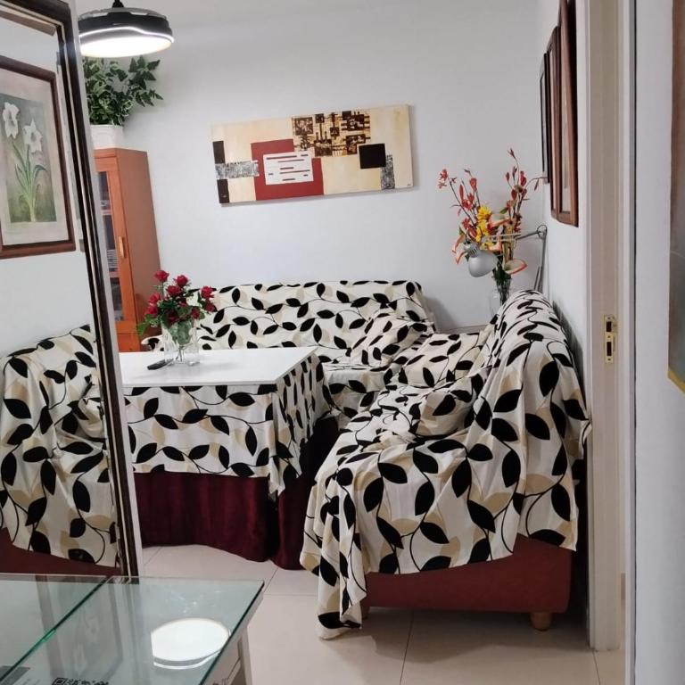 Apartamento 2 hab en Teatinos - Two-Bedroom Apartment - 5