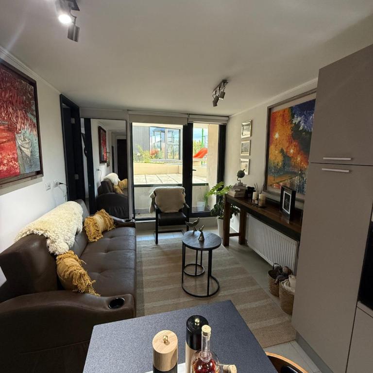 GARAN AIKE Shelter and style in front of Canal Señoret - Two-Bedroom Apartment - 14
