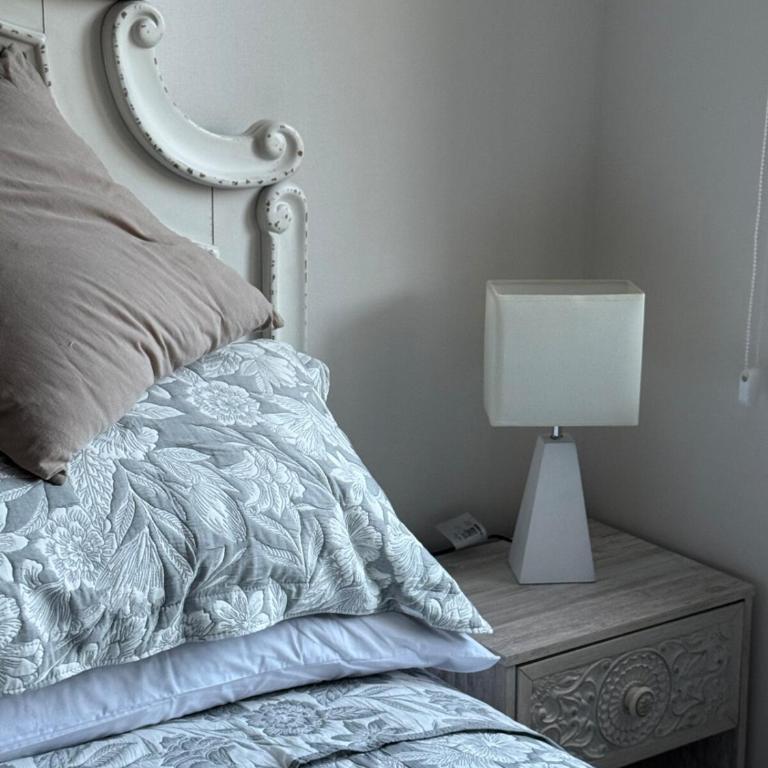 GARAN AIKE Shelter and style in front of Canal Señoret - Two-Bedroom Apartment - 42