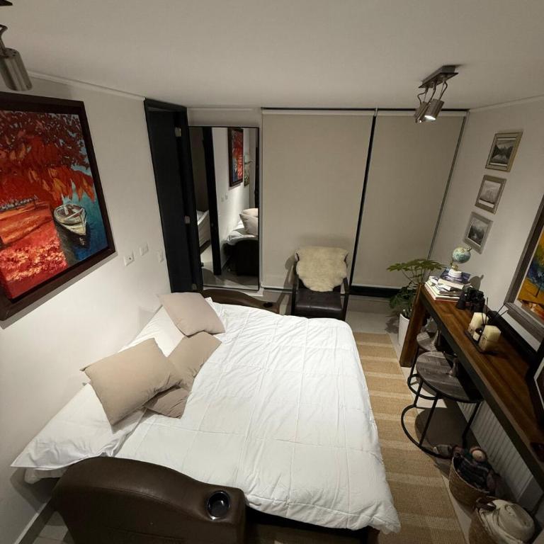 GARAN AIKE Shelter and style in front of Canal Señoret - Two-Bedroom Apartment - 83