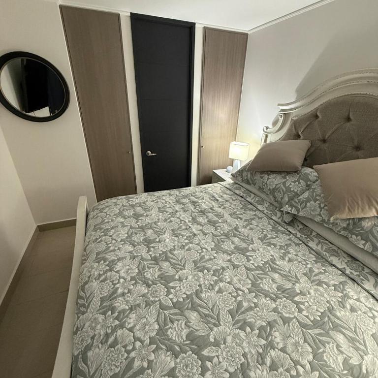GARAN AIKE Shelter and style in front of Canal Señoret - Two-Bedroom Apartment - 45