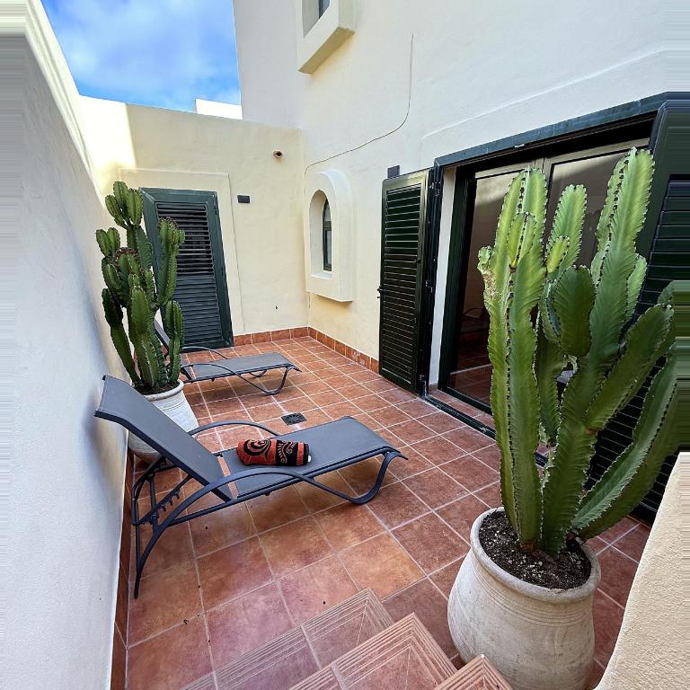 Olympia House Lovely, Close to Town and Beaches with Private Pool & Fast WiFi - Villa - 8