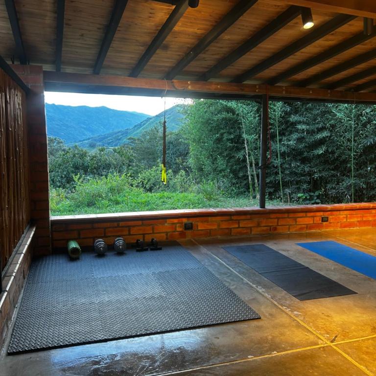 Hermosa Casa y Cabañas en Barbosa, Antioquia - Family Room - 2