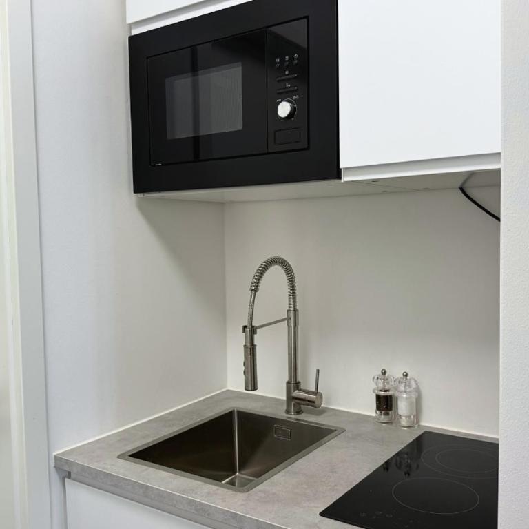 VYLD Fuchs Suite - Urban, Aufzug & Balkon - Apartment mit 1 Schlafzimmer - 3