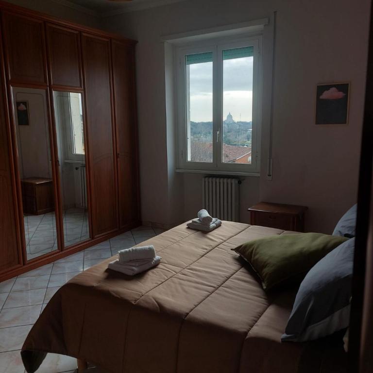 Rome View Apartment - Three-Bedroom Apartment - 35