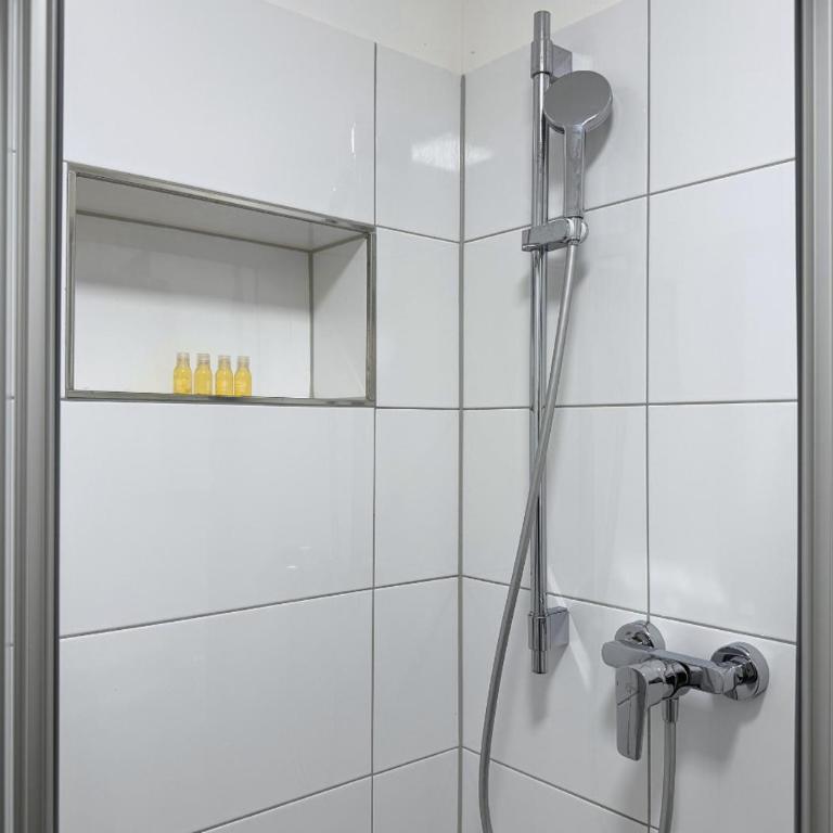 VYLD Fuchs Suite - Urban, Aufzug & Balkon - Apartment mit 1 Schlafzimmer - 9
