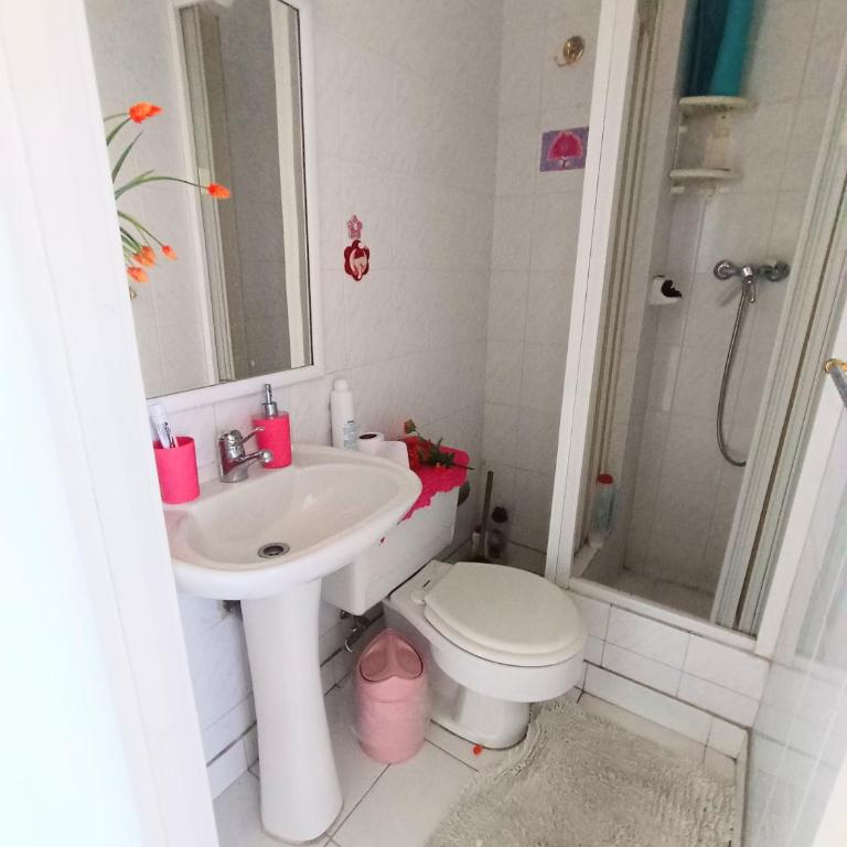 Departamento a pasos del Casino y playas - Three-Bedroom Apartment - 11