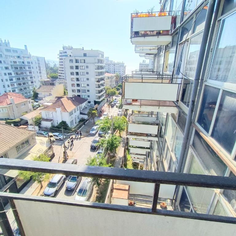 Departamento a pasos del Casino y playas - Three-Bedroom Apartment - 1