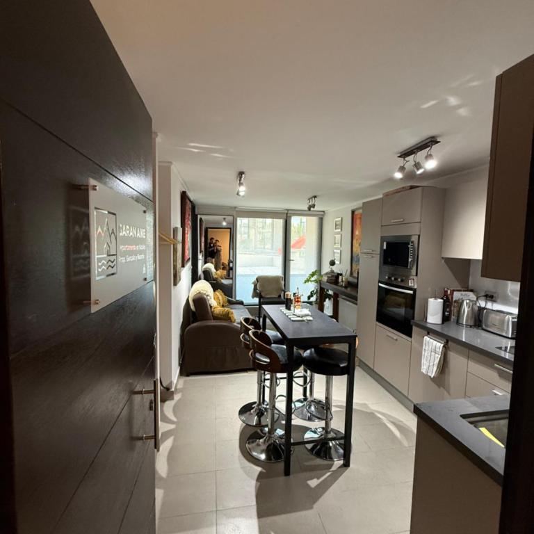 GARAN AIKE Shelter and style in front of Canal Señoret - Two-Bedroom Apartment - 1