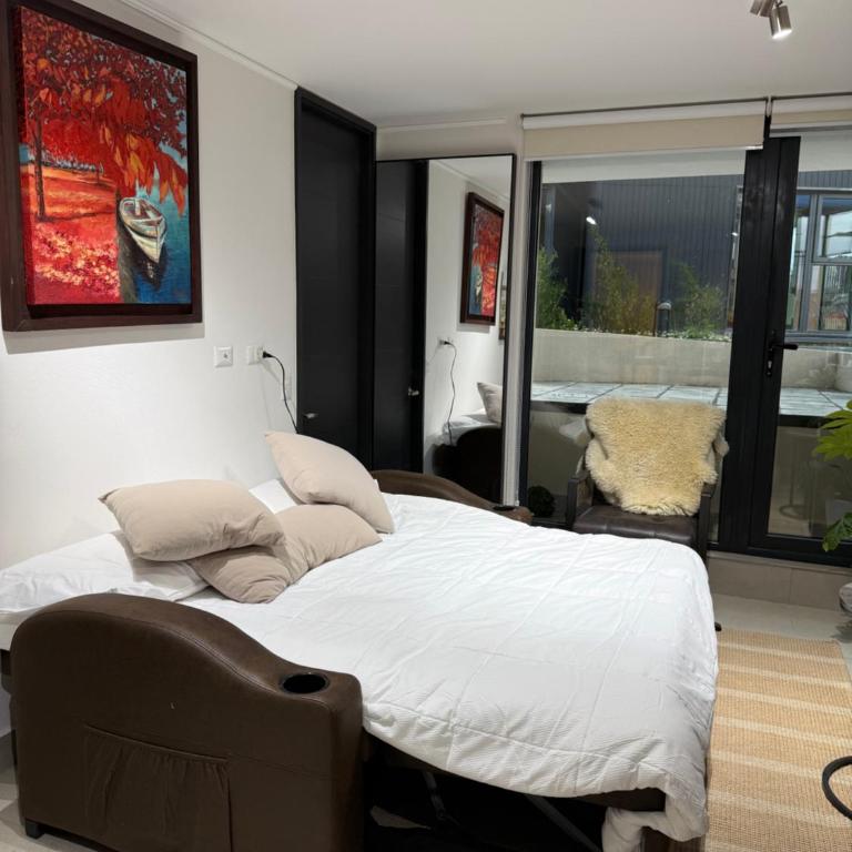 GARAN AIKE Shelter and style in front of Canal Señoret - Two-Bedroom Apartment - 27