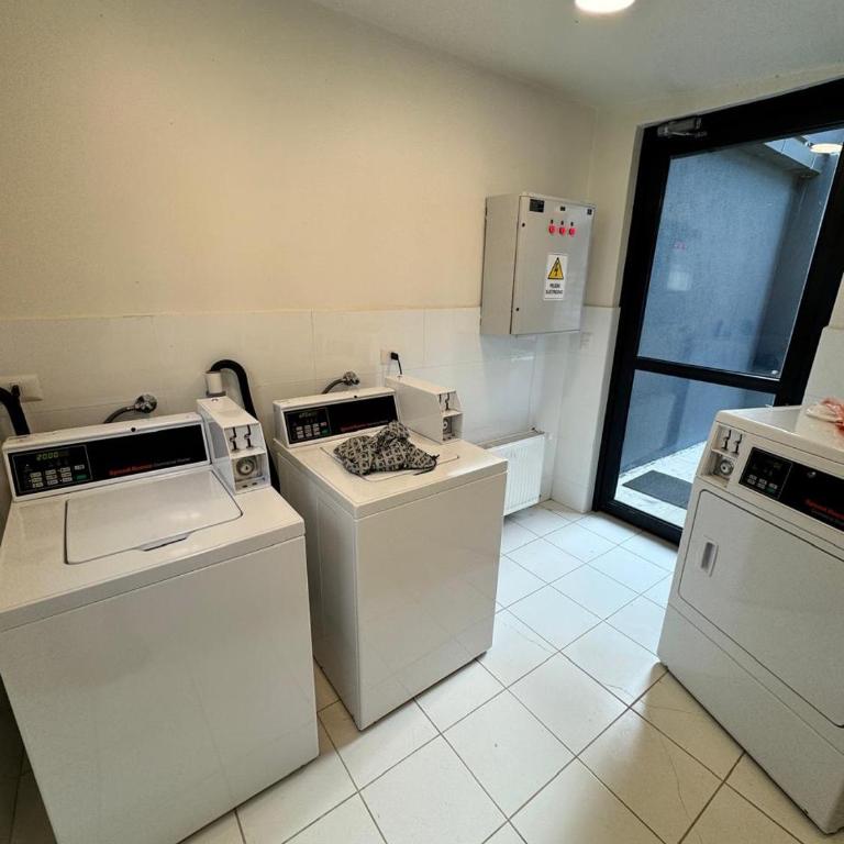 GARAN AIKE Shelter and style in front of Canal Señoret - Two-Bedroom Apartment - 95