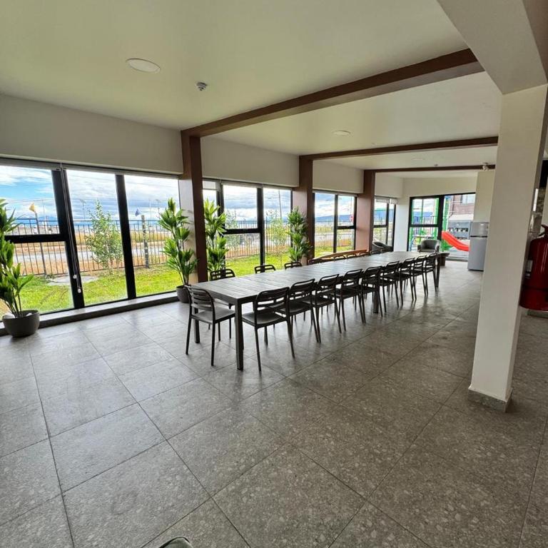 GARAN AIKE Shelter and style in front of Canal Señoret - Two-Bedroom Apartment - 93