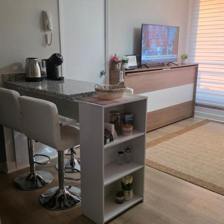 Hermoso depto San Miguel cercano a Movistar, parque Ohiggins - Two-Bedroom Apartment - 2