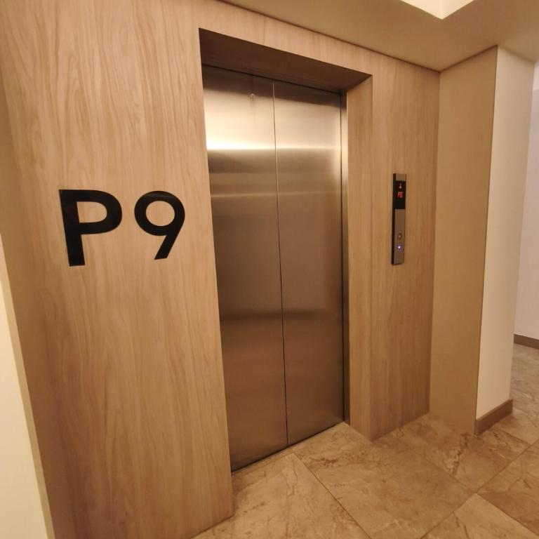 Apartamento de lujo en La Carolina, piso alto con jacuzzi y piscina - One-Bedroom Apartment - 2