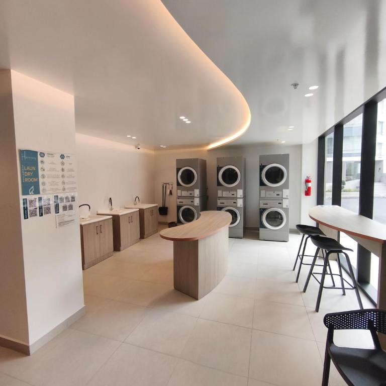 Apartamento de lujo en La Carolina, piso alto con jacuzzi y piscina - One-Bedroom Apartment - 33