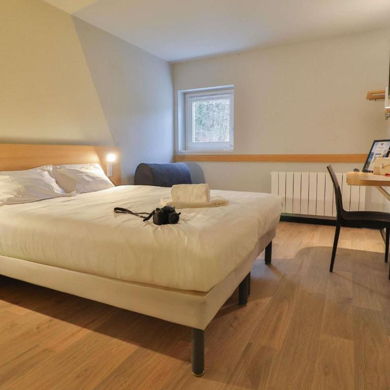 Hotel ibis budget Aix Les Bains - Grésy - Chambre Familiale avec Lit Double et Canapé-Lit - 1