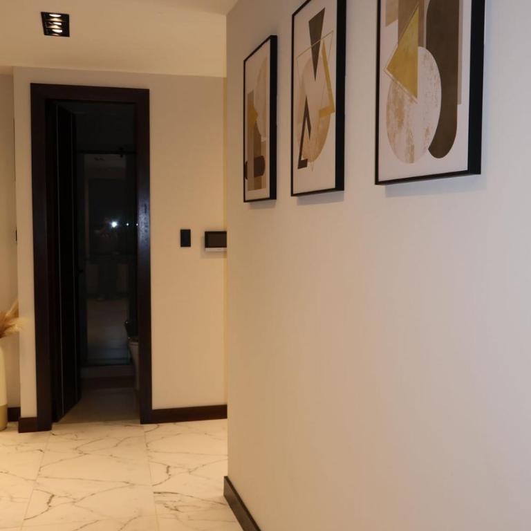Ramon Luxury Suites - Three-Bedroom Apartment with View - 14