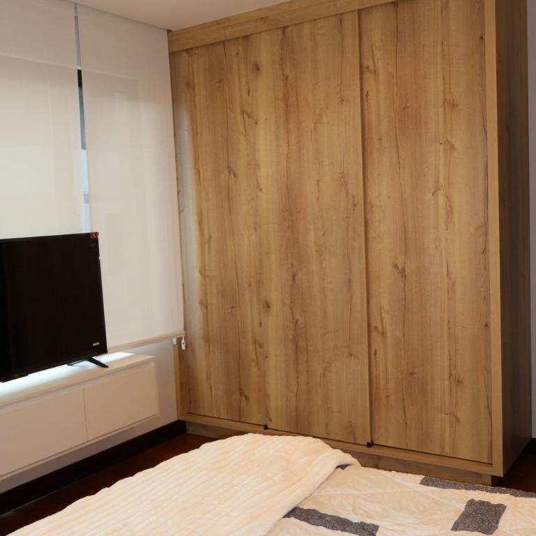 Ramon Luxury Suites - Three-Bedroom Apartment with View - 12