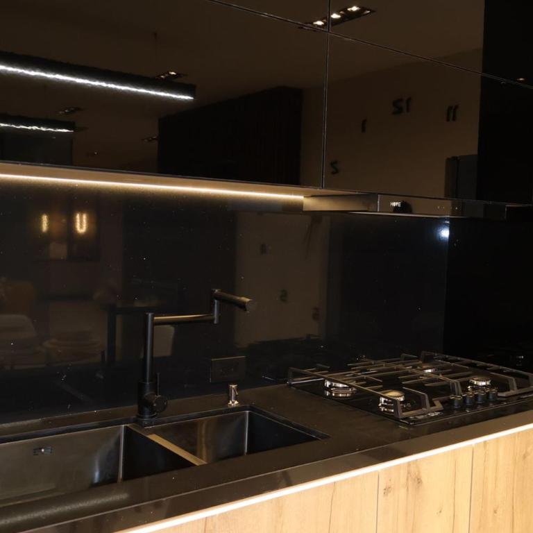 Ramon Luxury Suites - Three-Bedroom Apartment with View - 19