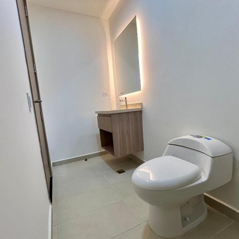 BQ84 Urban Hotel - Superior Double Room with Two Double Beds - 5