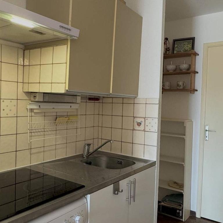 Appartement T2 avec clim, piscine et parking, à 100m de la plage - FR-1-529-294 - Apartment - 7