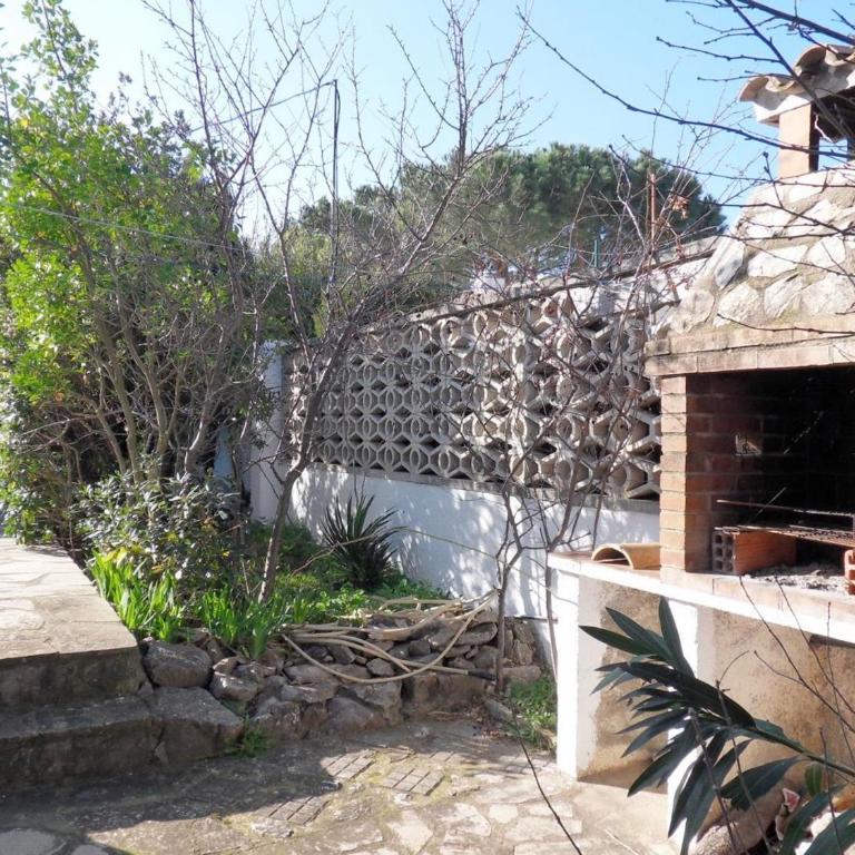 Casa Brigitte: Tranquilidad, Jardín Amplio, WiFi, a Sólo 200 Metros de la Playa - HISP-7-16 - Villa - 3