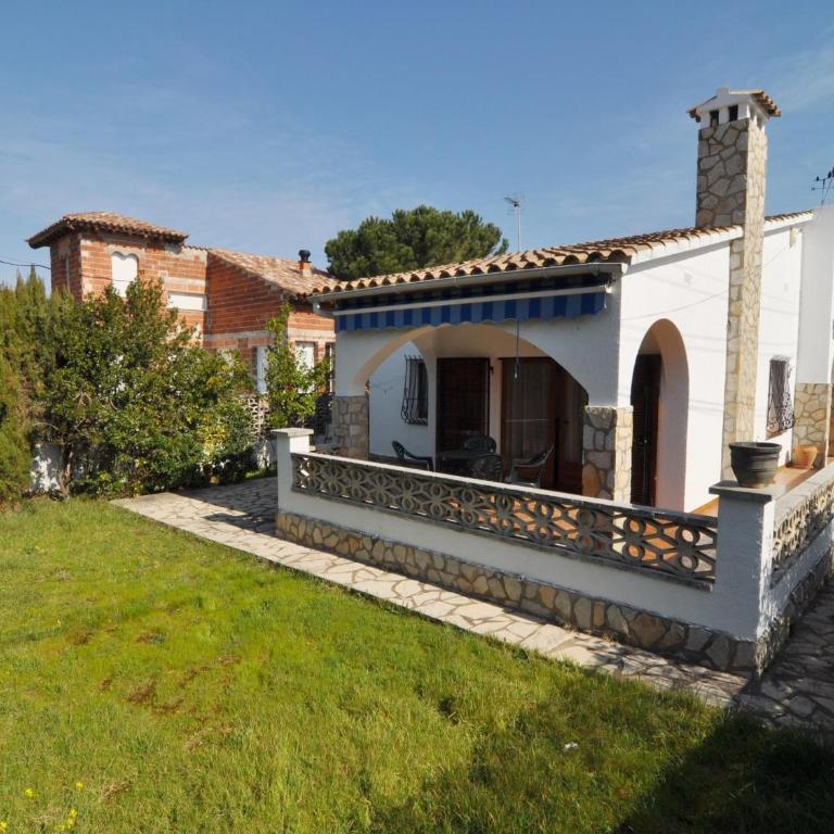 Casa Brigitte: Tranquilidad, Jardín Amplio, WiFi, a Sólo 200 Metros de la Playa - HISP-7-16 - Villa - 4